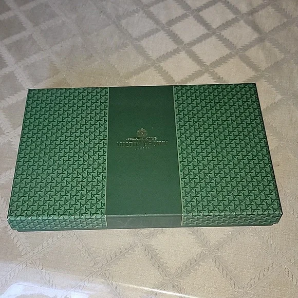 New Molton Brown 10 Piece Bath & Shower Gel Gift Set - Picture 1 of 5